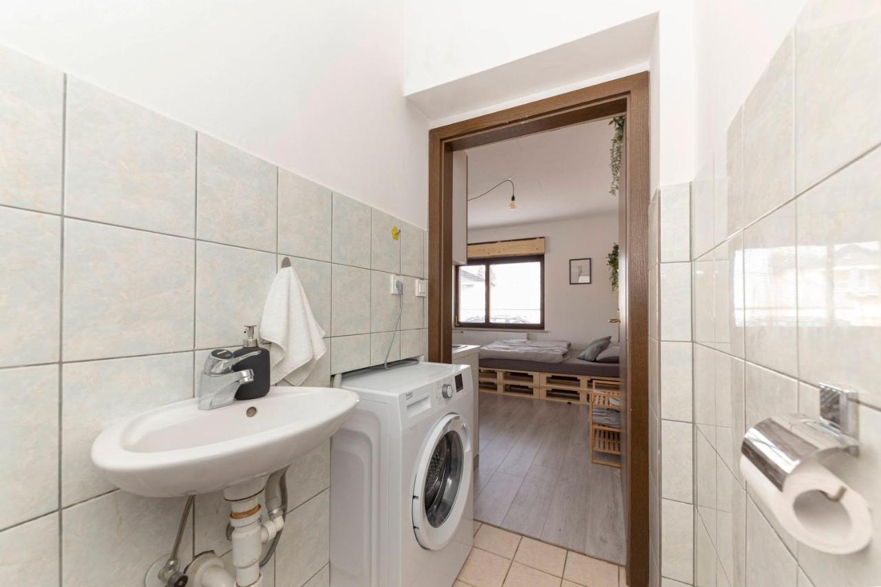 Apartments Keber Любляна Екстериор снимка